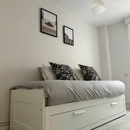 Cozy Flat 5 Mins From The Beach Gijón Buitenkant foto