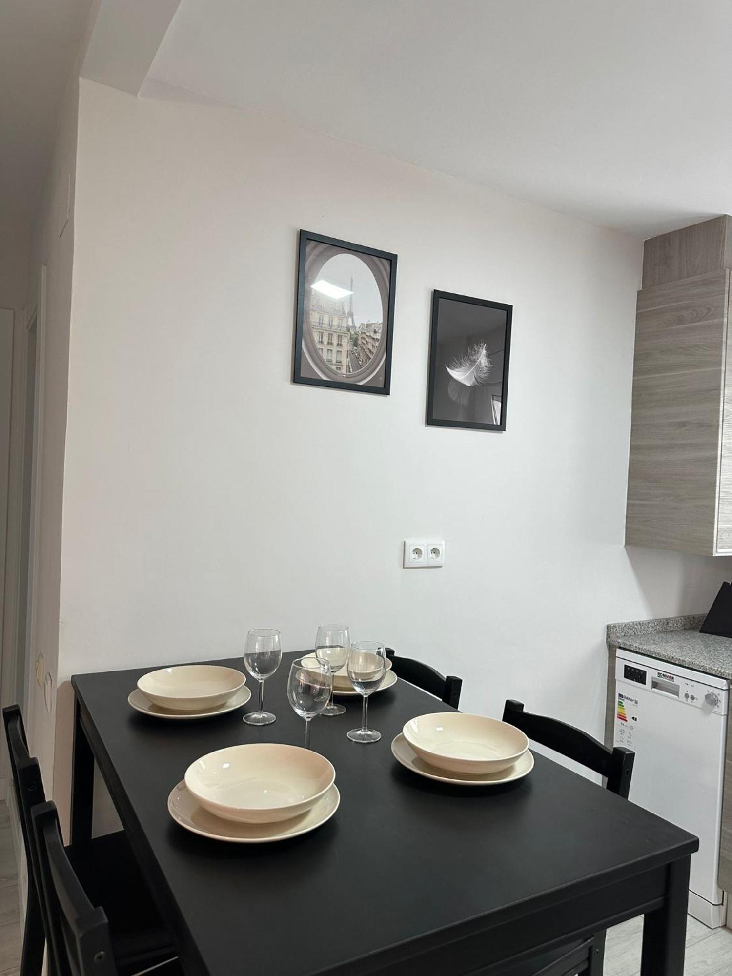 Cozy Flat 5 Mins From The Beach Gijón Buitenkant foto