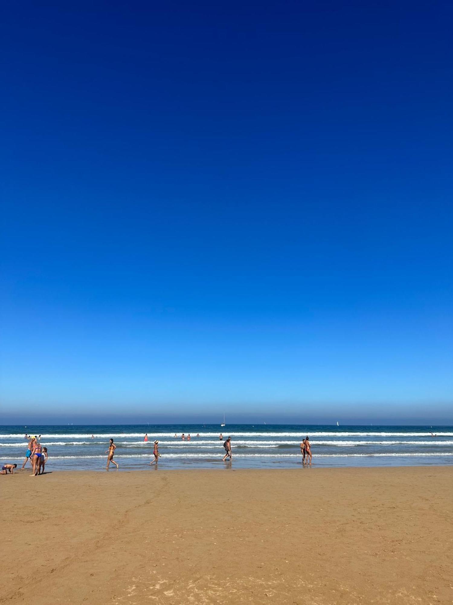 Cozy Flat 5 Mins From The Beach Gijón Buitenkant foto